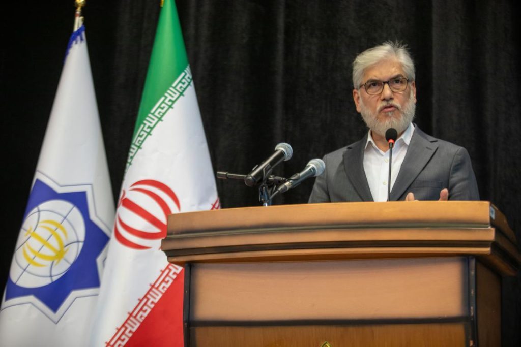 رایزن فرهنگی باید به عنوان پل ارتباطی باشد