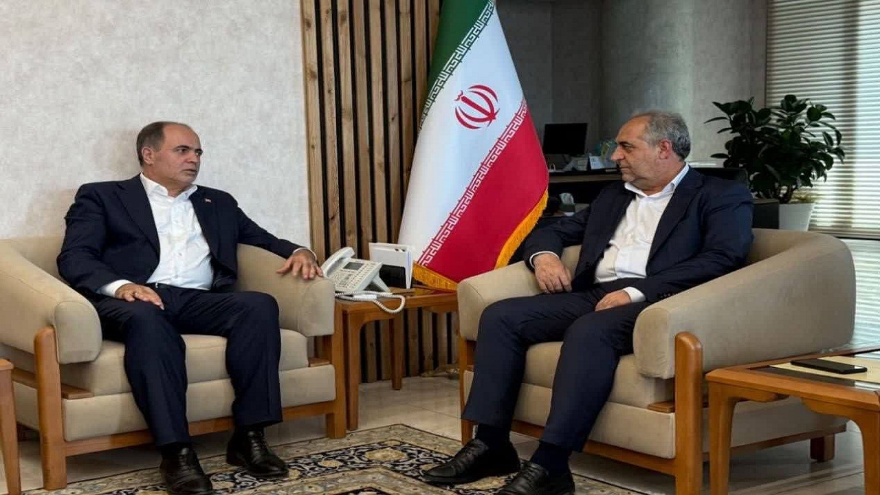 مطالبات کشاورزان آذربایجان‌شرقی روی میز وزیر جهاد کشاورزی