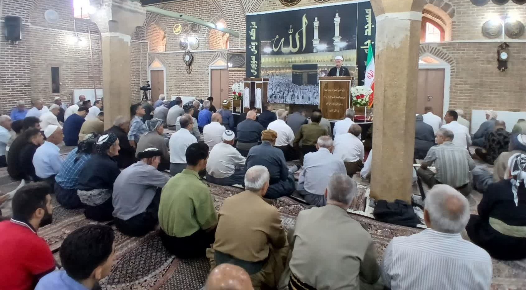 ماموستا امامی: مسئولان اقتصادی باید پاسخگوی مشکلات معیشتی مردم باشند
