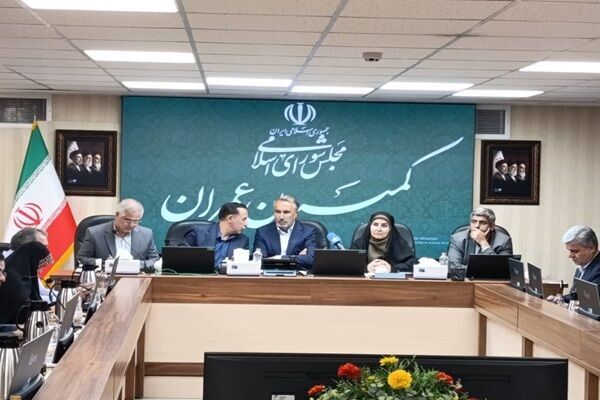 بررسی طرح جامع مسکن کشور با حضور وزیر راه و شهرسازی