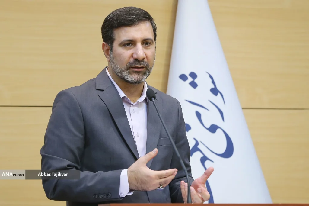 طحان‌نظیف: تجارب ملت ایران در رویارویی با استکبار در تدوین قانون اساسی اثر داشت/ آرمان‌خواهی و امیدآفرینی نقش مهم دانشجویان در برهه کنونی است