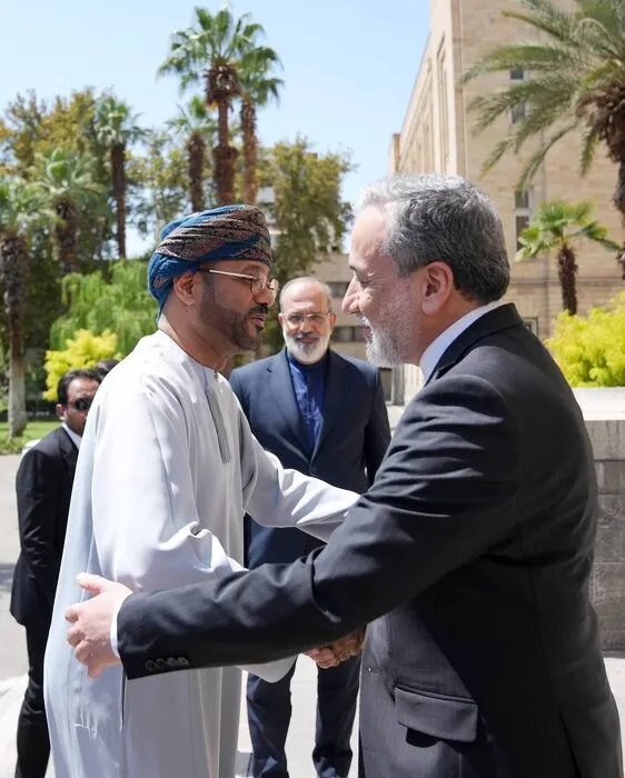 نیویورک‌پست: عمان درخواست ایران برای دریافت مشترک هزینه از کشتی‌ها در تنگه هرمز را رد کرد