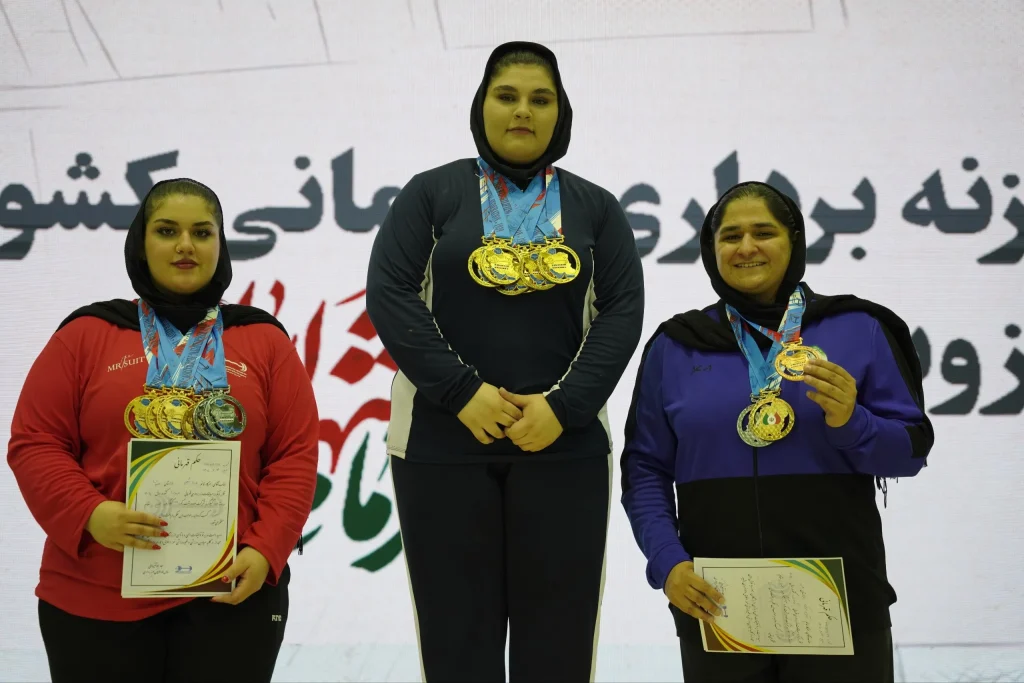 قهرمانی اردبیل و اصفهان در مسابقات وزنهبرداری جوانان و بزرگسالان بانوان کشور