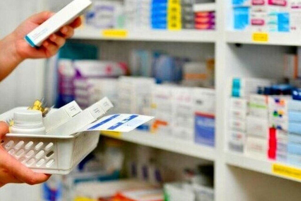 دارو در تنگنای تأمین؛ مسیرهای جایگزین قیمت‌ها را تا سه برابر بالا می‌برد