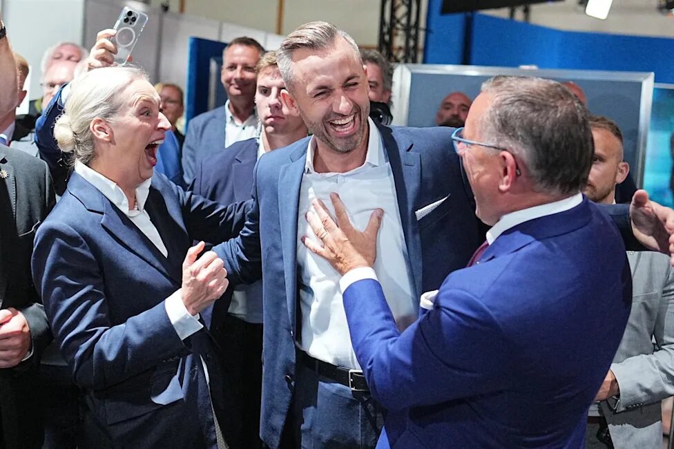 اولریش زیگموند کیست؟ /از بازاریابی «خوشبوکننده هوا» تا گشودن قفل قدرت برای راست افراطی آلمان / پوپولیسم تیک‌تاکی، اخراج پناهجویان و چرخش اروپا به راست