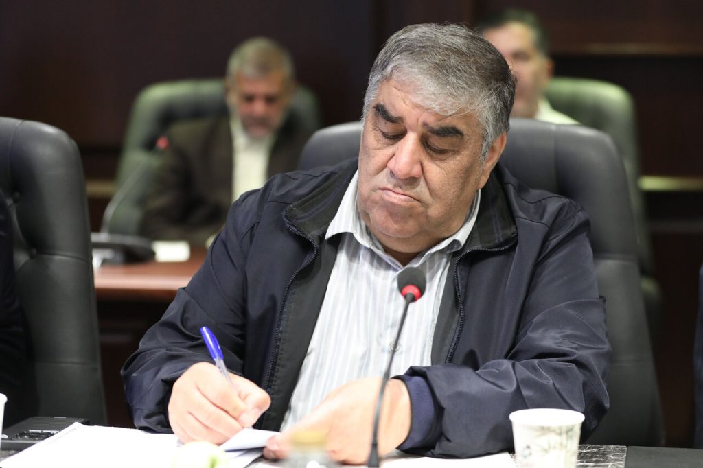 ضرورت نظارت میدانی بر انبارها و افزایش مبلغ کالابرگ الکترونیک