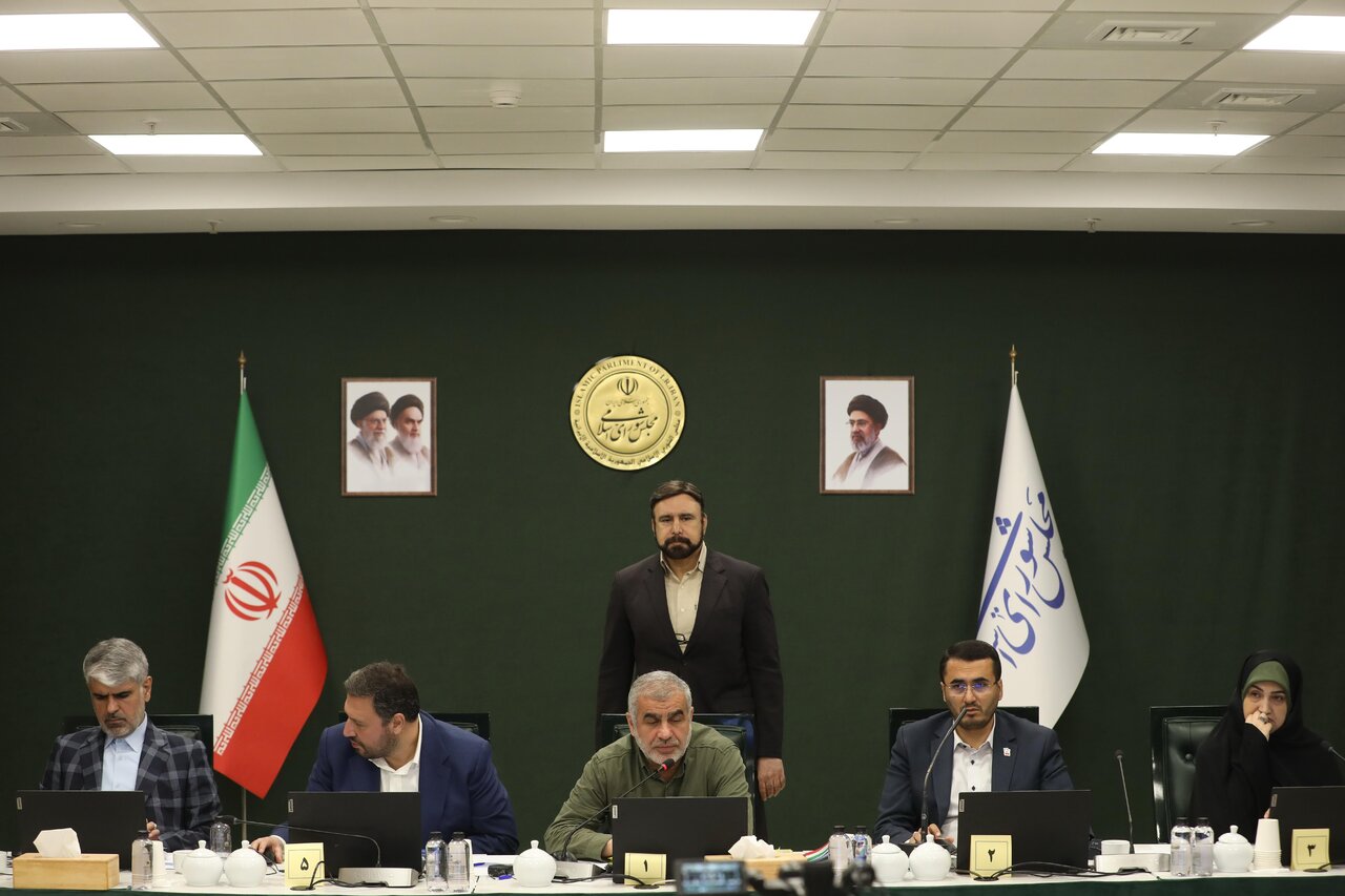موافقت مجلس با بررسی یک فوریتی طرح پایدارسازی درآمد شهرداری‌ها و دهیاری‌ها