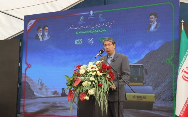 آغاز عملیات اجرایی قطعه قدمگاه - سه‌راهی تربت در آزادراه «حرم تا حرم»/ سلیمانی: تکمیل این آزادراه مطالبه‌ای ملی است
