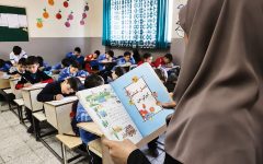 کمبود اعتبار نباید بهانه‌ای برای بلاتکلیفی معلمان غیررسمی باشد