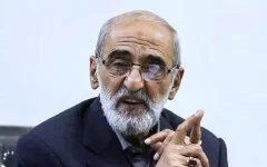 حمله تند شریعتمداری به خاتمی و روحانی؛ صلح شرافتمندانه یا تسلیم بی‌شرفانه و ذلیلانه