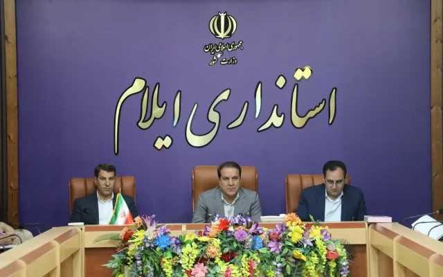 استاندار ایلام: میانگین تردد ماهانه از مرز مهران از جمعیت استان بیشتر است/ مطالعات مرزهای چیلات و هلاله شمالی تسریع شود