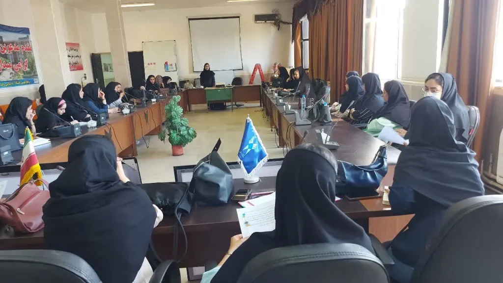 معلمان آینده باید برای پرورش نسل‌های بالنده و پربار تربیت شوند