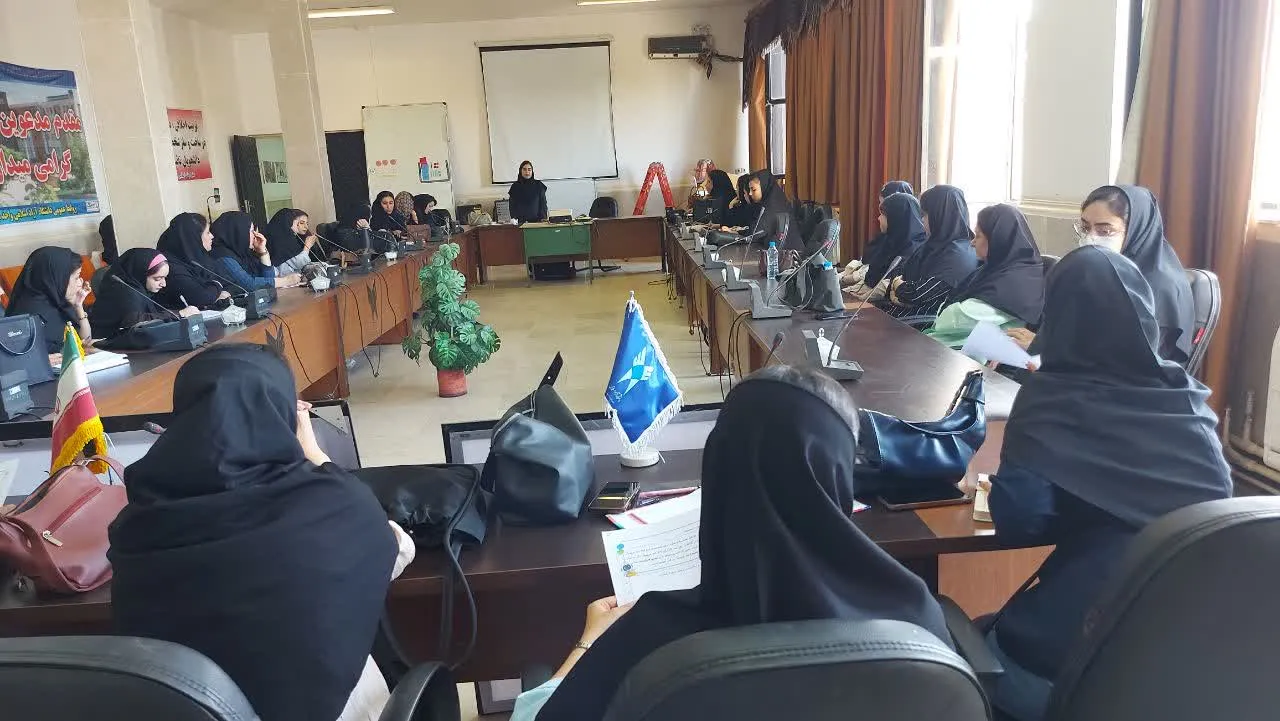 معلمان آینده باید برای پرورش نسل‌های بالنده و پربار تربیت شوند