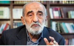 حمله تند کیهان به سخنگوی دولت / شریعتمداری: آتش‌زننده سطل آشغال فرزند ملت نیست