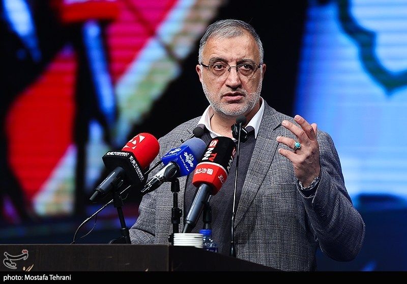 واکنش زاکانی به اظهارات اخیر حسن روحانی/ برخی در داخل کشور نقش ستون پنجم را ایفا می‌کنند/ با وجود افزایش قیمت‌ها بیش از 40 میلیارد دلار طلا و اسکناس در بانک مرکزی وجود دارد