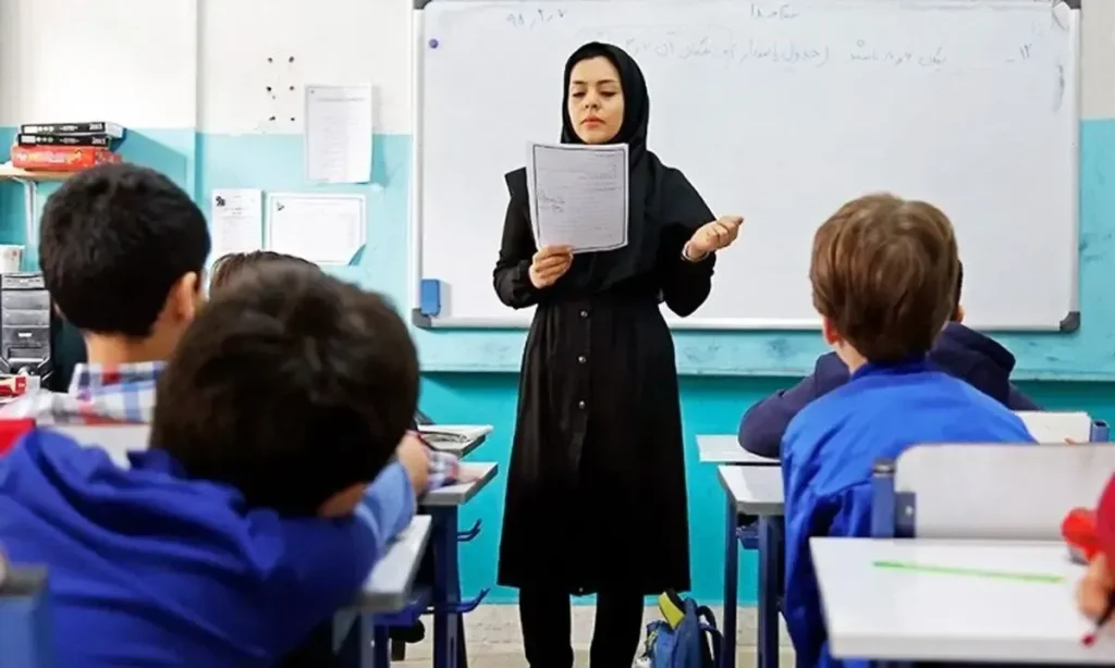 سند تحول پشت درِ کلاس نمی‌ماند؛ وقتی معلم از انتقال‌دهنده به رهیار تبدیل می‌شود