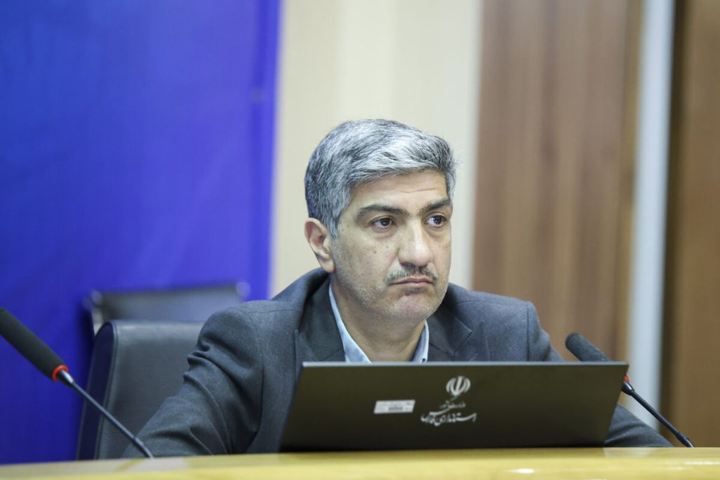 گره‌گشایی از پروژه ۶۸۰ واحدی مسکن فرهنگیان در صدرا/تحویل کامل بلوک‌ها تا دهه فجر
