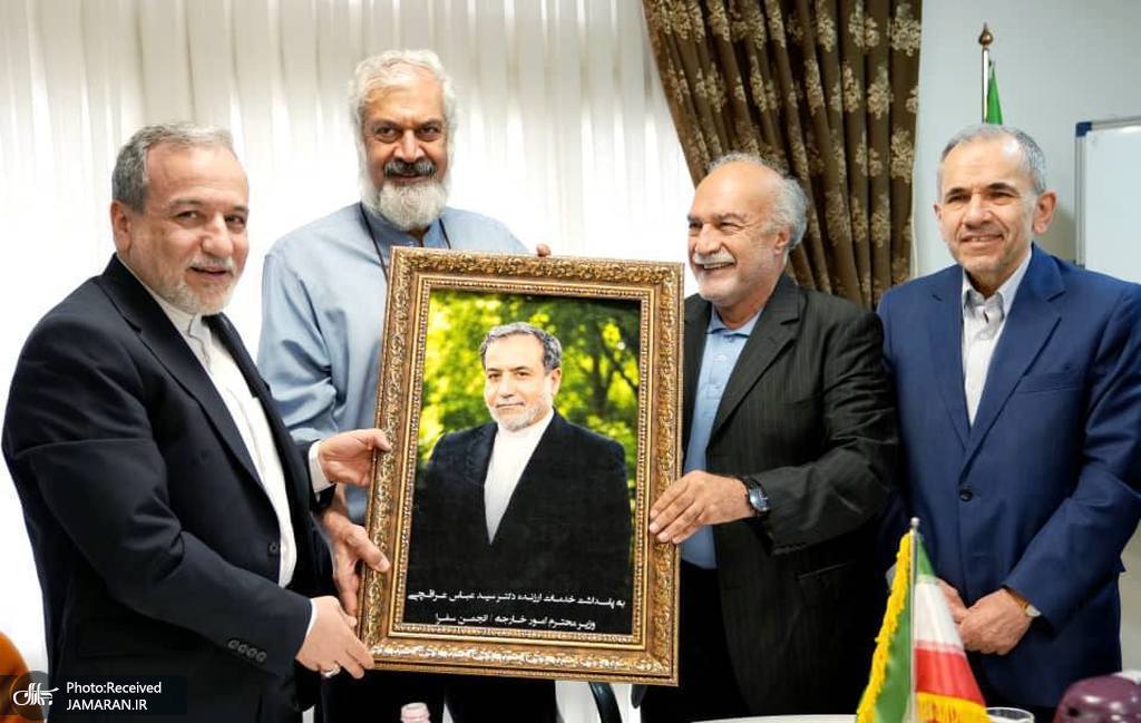 تجلیل انجمن سفرای پیشین ایران از عباس عراقچی وزیر امور خارجه + تصاویر