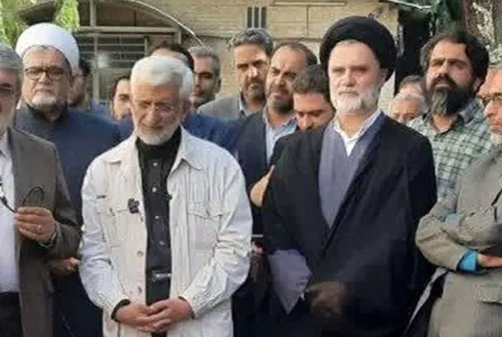 همان‌ها که فریاد می‌زدند از تفاهم خارج شوید، ابزار فشار را سوزاندند و امروز طلبکار مذاکره‌اند | کارنامه‌شان روی زمین است؛ حمله به دولت سرپوش آن است