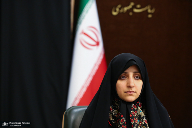 بهروزآذر: سهم مدیریت زنان در شرکت‌های دانش‌بنیان باید به ۳۰ درصد برسد