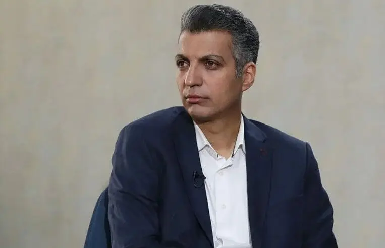 انتقاد شدید عادل فردوسی‌پور از خداداد عزیزی/ فحش ندهید!