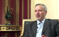 هشدار سیدعطاءالله مهاجرانی: دفاع از ایران را بهانه جنگ‌طلبی و حذف منتقدان نکنید