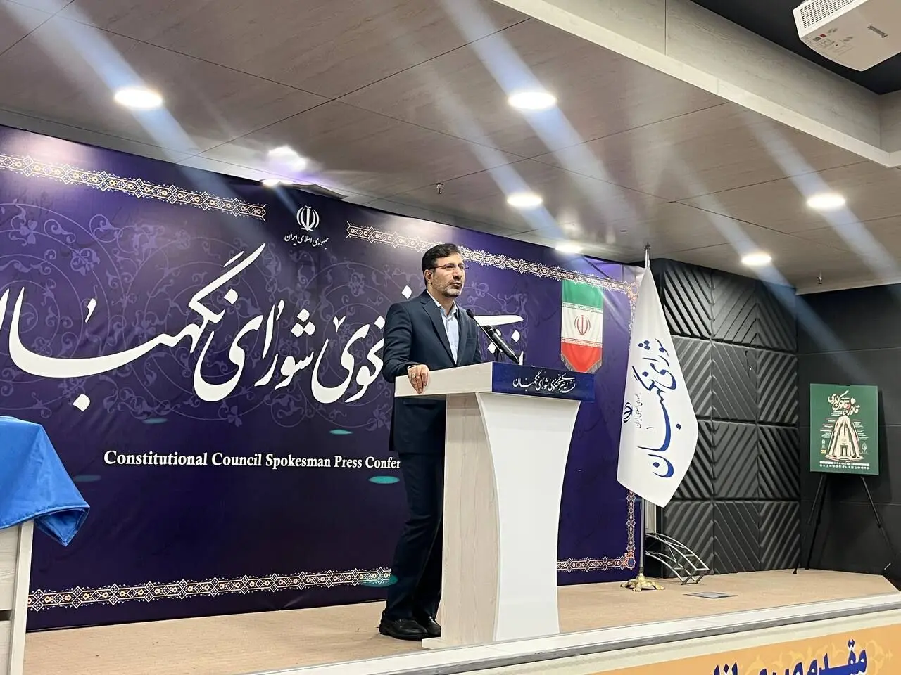 ۳۳ مرد و ۸ زن در جریان حملات دشمن به شهادت رسیدند