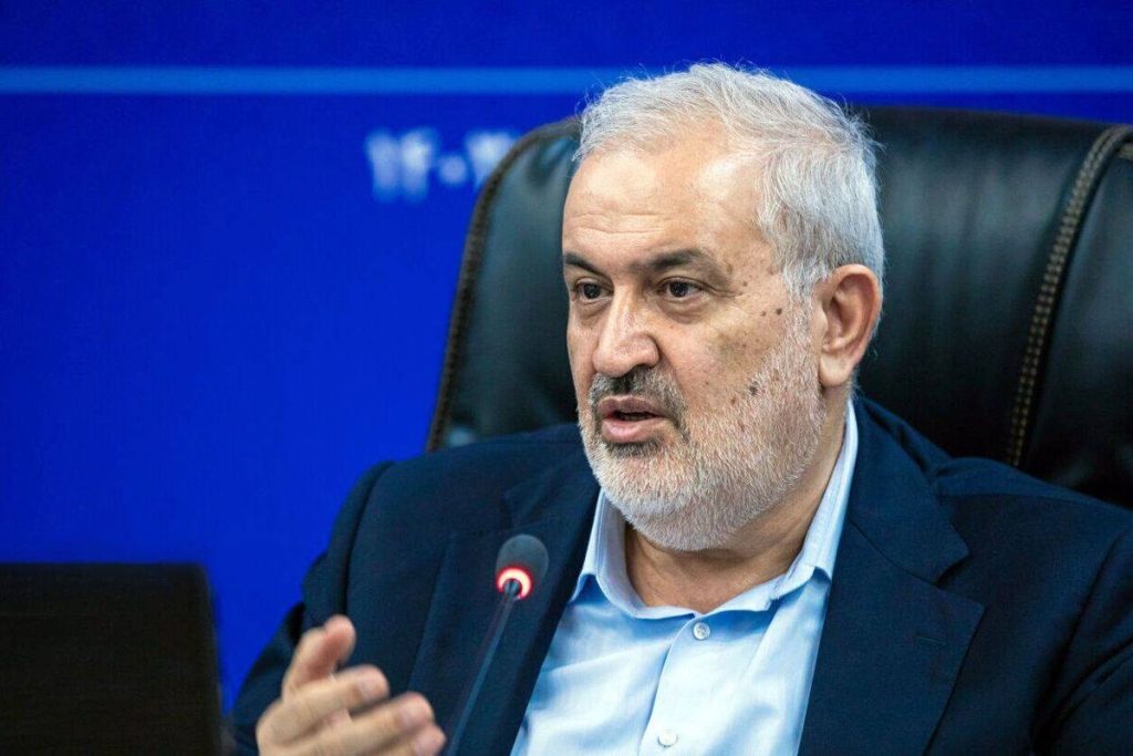 وزیر نیرو از افتتاح هفتگی ۱۰۰ مگاوات نیروگاه خورشیدی خبر داد