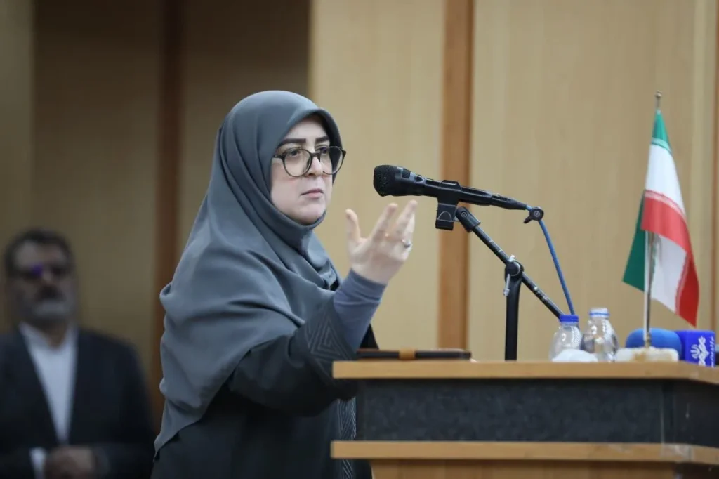 مهاجرانی: کرمی استانداری پرکار، خوش‌فکر و برخوردار از سرمایه اجتماعی است