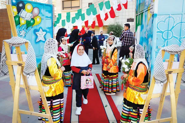 مهر، با حضور دانش‌آموزان می‌آید