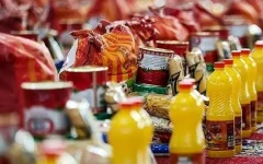 توزیع ۱۱۰ بسته معیشتی به نیت نصرت جبهه مقاومت در کاشان