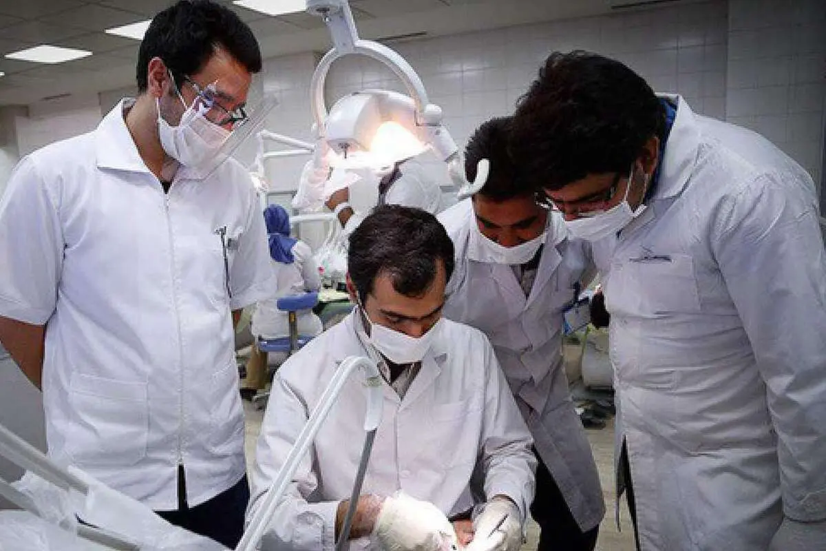 شرمندگی بابت حقوق دستیاران؛ حرف‌های صریح رئیس دانشکده پزشکی