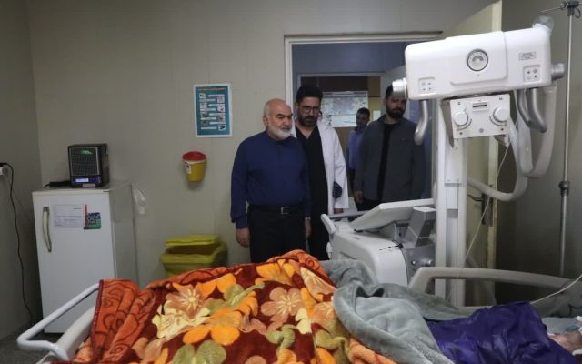 عیادت استاندار خوزستان از مصدومان حادثه پالایشگاه آبادان