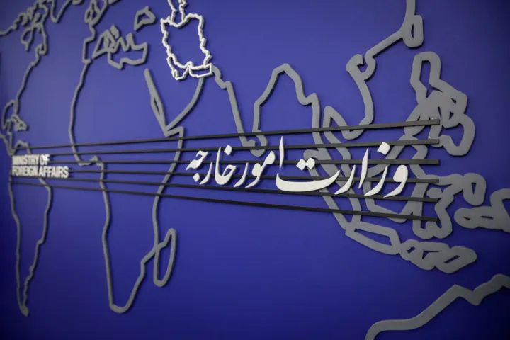 واکنش وزارت خارجه ایران به بیانیه فرانسه: موسسه وابسته به سفارت این کشور مجوز قانونی نداشت / سفارت فرانسه از هرگونه اقدام خلاف قانون و خارج از عرف دیپلماتیک پرهیز کند
