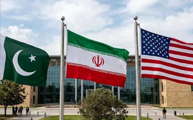 منبع پاکستانی مدعی شد؛ احتمال حرکت آمریکا به سمت توافقی «مرحله‌ای» با ایران