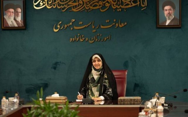 بهروزآذر: حجاب با برخورد فیزیکی اصلاح نمیشود