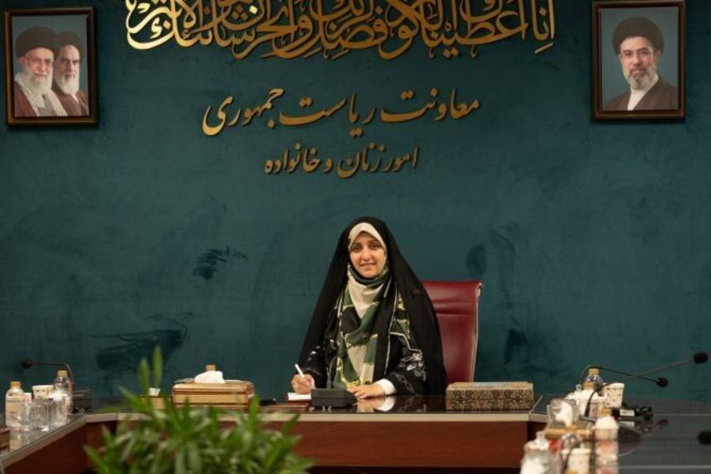 بهروزآذر: حجاب با برخورد فیزیکی اصلاح نمیشود