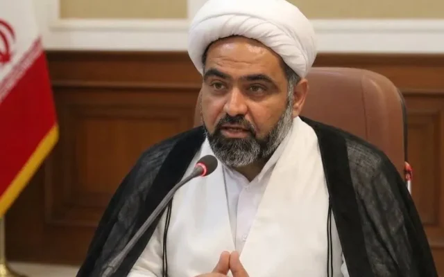 حجاب از کرامت زنان و استحکام خانواده صیانت می‌کند
