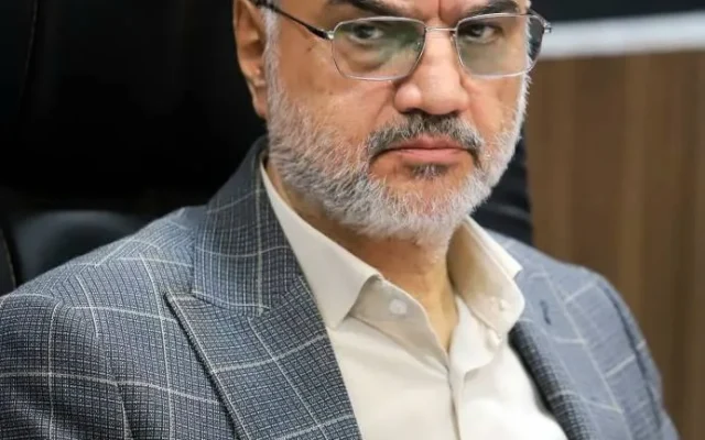 افزایش شیفت های کاری به منظور تسریع در اجرای آسفالت محلات رشت