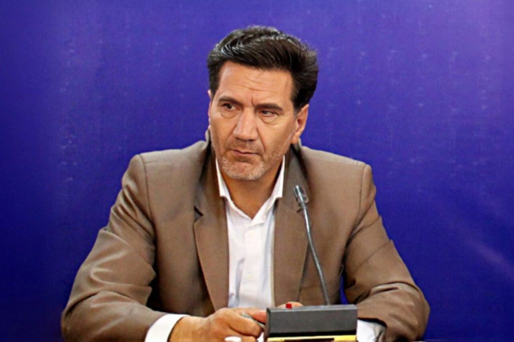 مدیران دستگاه‌ها در قالب «کاروان مهر» به مدارس تاکستان می‌روند