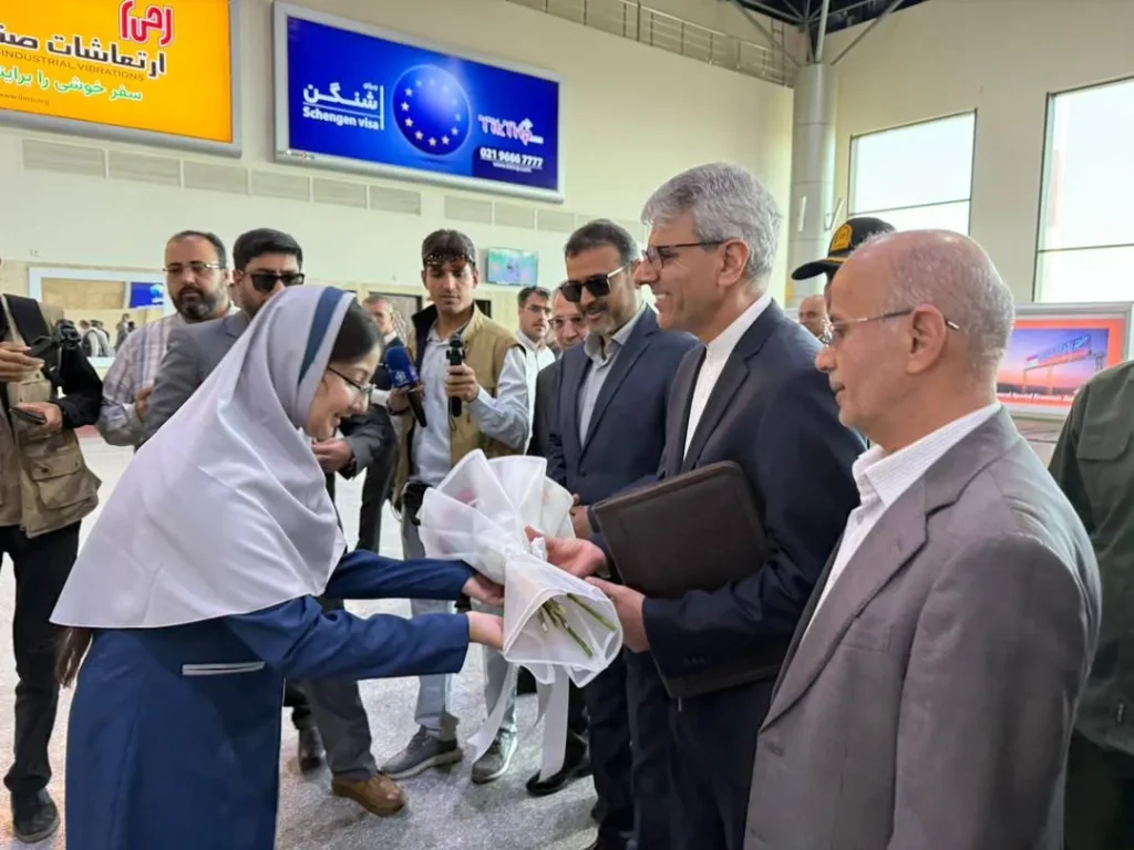 بقائی وارد لامرد شد؛ محل وقوع جنایت آمریکا زیر ذرهبین رسانههای جهان