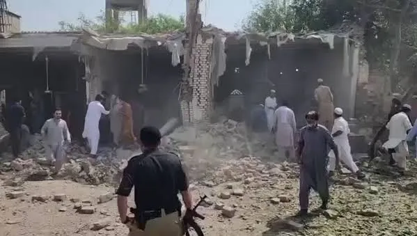 انفجار در مسجدی در پاکستان با ده‌ها کشته و مجروح