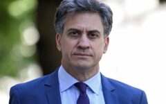 لندن برای هرمز خط‌ونشان کشید؛ ایران باید منزوی شود!