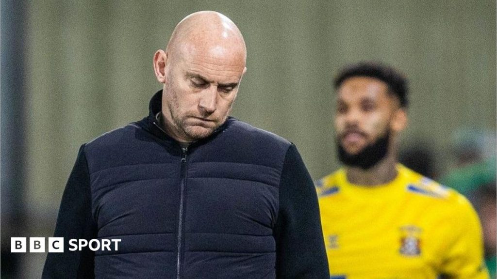 Gray sacked by Hibs after six league games
