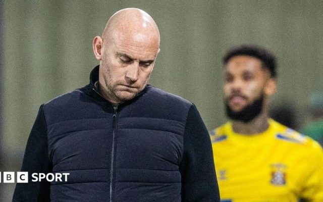 Gray sacked by Hibs after six league games