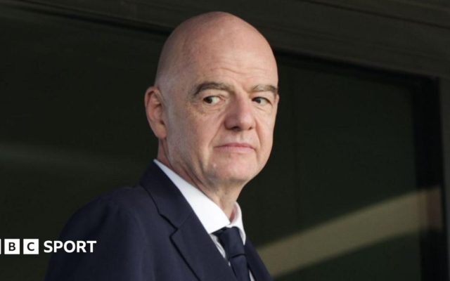 Infantino says he is open to talks over Fifa reform