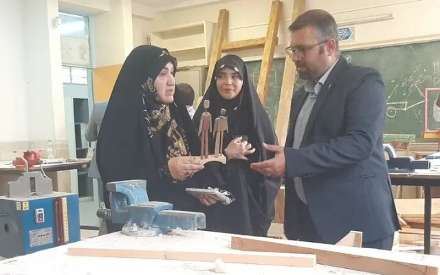 عضو هیات رئیسه مجلس: دانش‌آموزان اداره کننده نظم نوین جهانی هستند