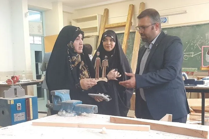 عضو هیات رئیسه مجلس: دانش‌آموزان اداره کننده نظم نوین جهانی هستند