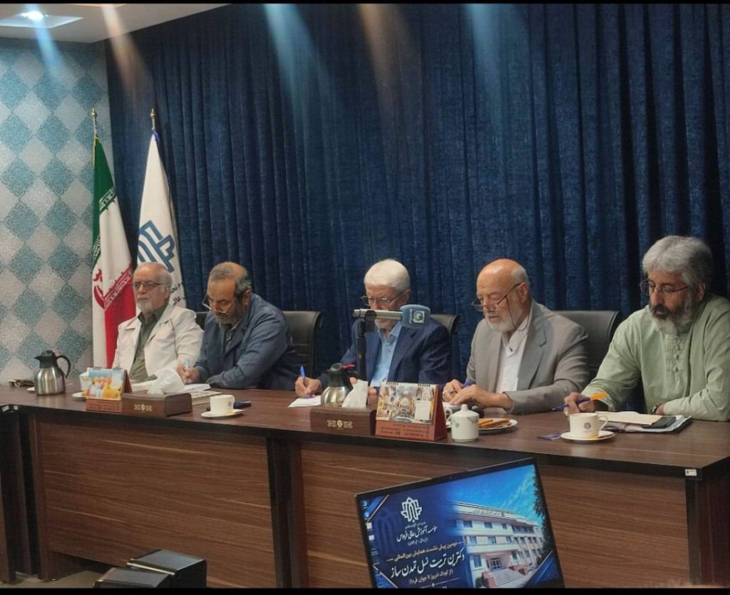 تأکید نماینده مشهد بر ضرورت بازگشت اعتماد حاکمیت به نسل جوان