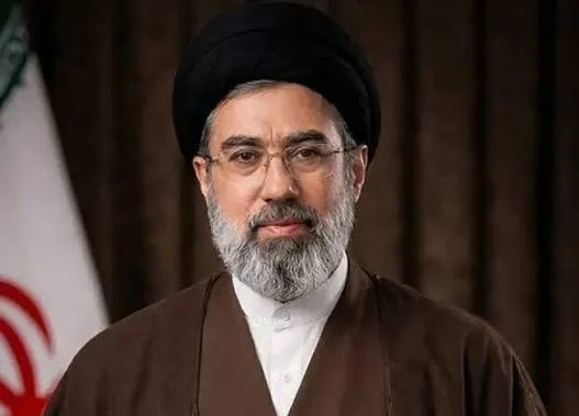 انقلاب اسلامی روزهای تیره سلطه مستکبرین را به روزهای پرنورِ جمهوری اسلامی تبدیل کرد